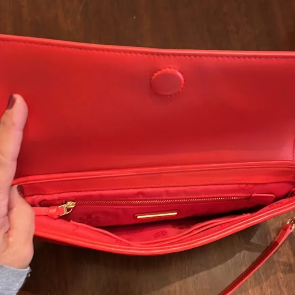 NWOT Tory Burch Red Quilted Leather Shoulder Bag with Chain Strap - Picture 4 of 7